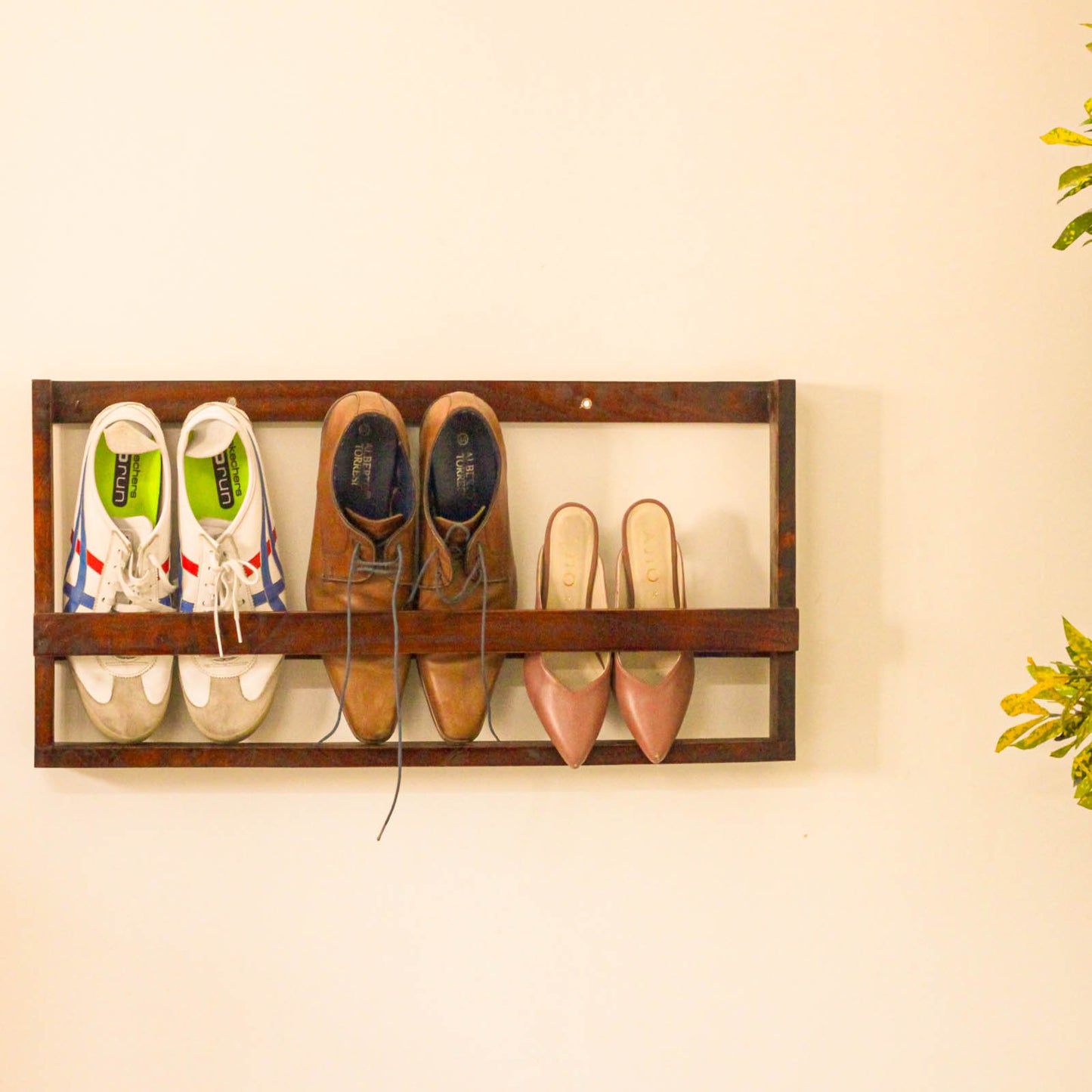 Doorway Solid Wood Shoe Holder Image 3